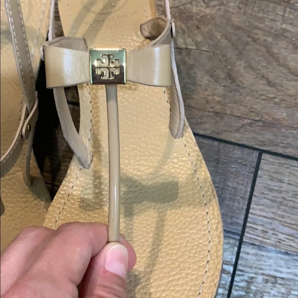 Tory Burch Beige Bow T-Strap Sandal with Gold Logo